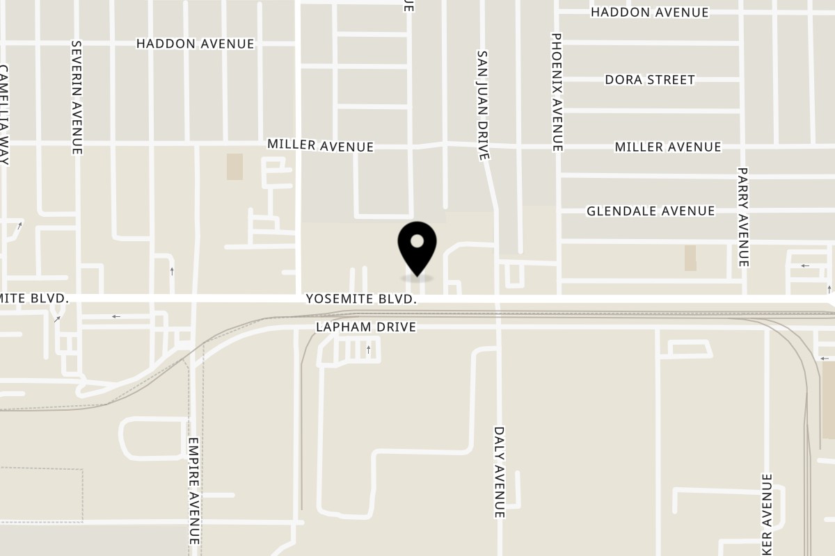 Map showing the location of Sno-White Drive In Modesto on 1841 Yosemite Blvd in Modesto